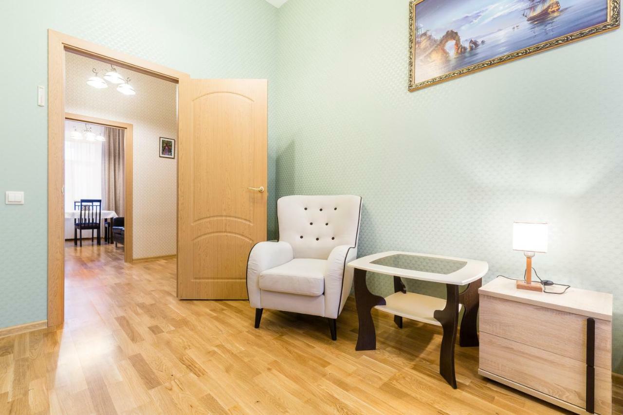 Sapsan 1 Min Walking Free Parking Apartamento San Petersburgo Exterior foto