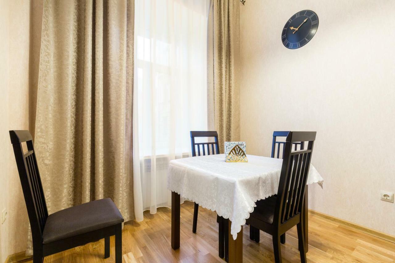 Sapsan 1 Min Walking Free Parking Apartamento San Petersburgo Exterior foto